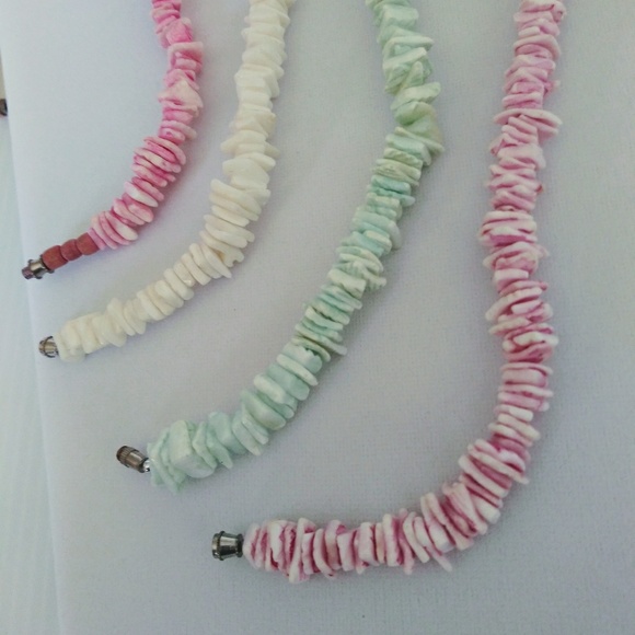 Vintage Puka Shell 4 Neclace - Picture 6 of 7